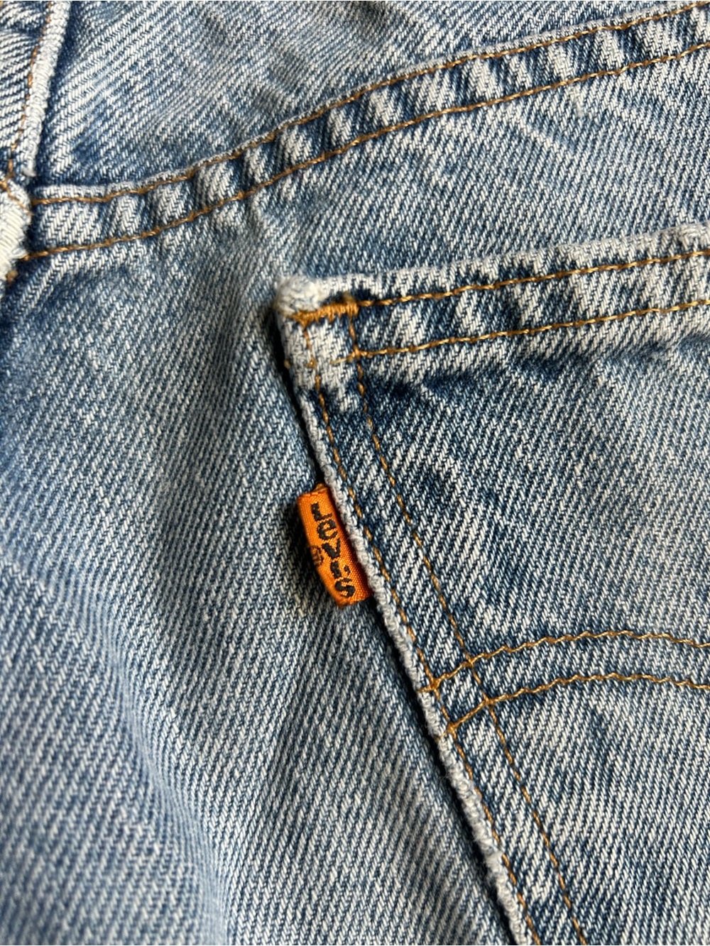 Levi’s Vintage Women’s Orange Tab 562 Student Loose Fit Sz 28x32 Light Wash - Picture 4 of 6